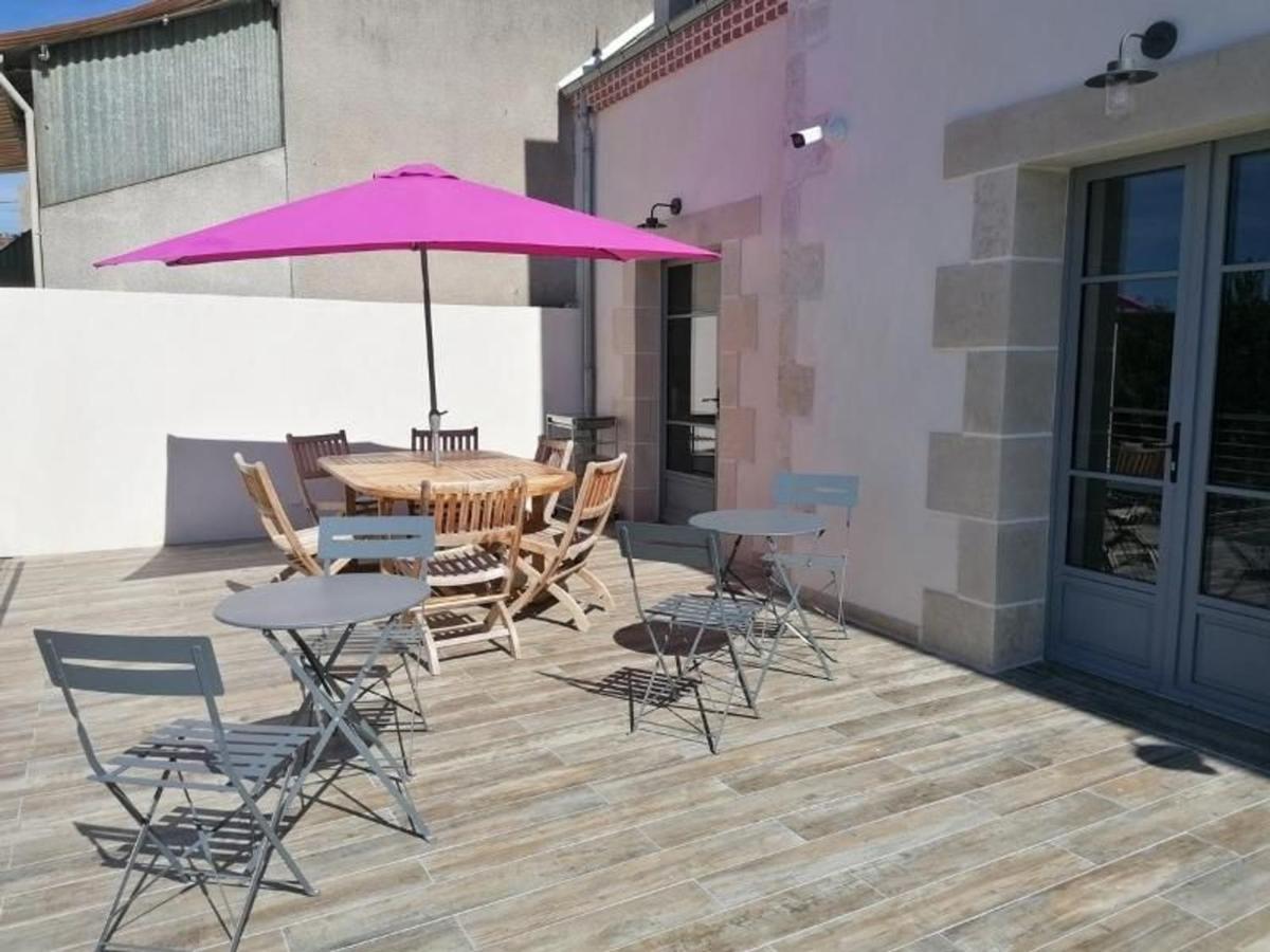 Gite Spacieux A Briare Avec Terrasse, Ideale Pour Familles Et Seminaires, Animaux Acceptes. - Fr-1-590-371 B&B 외부 사진